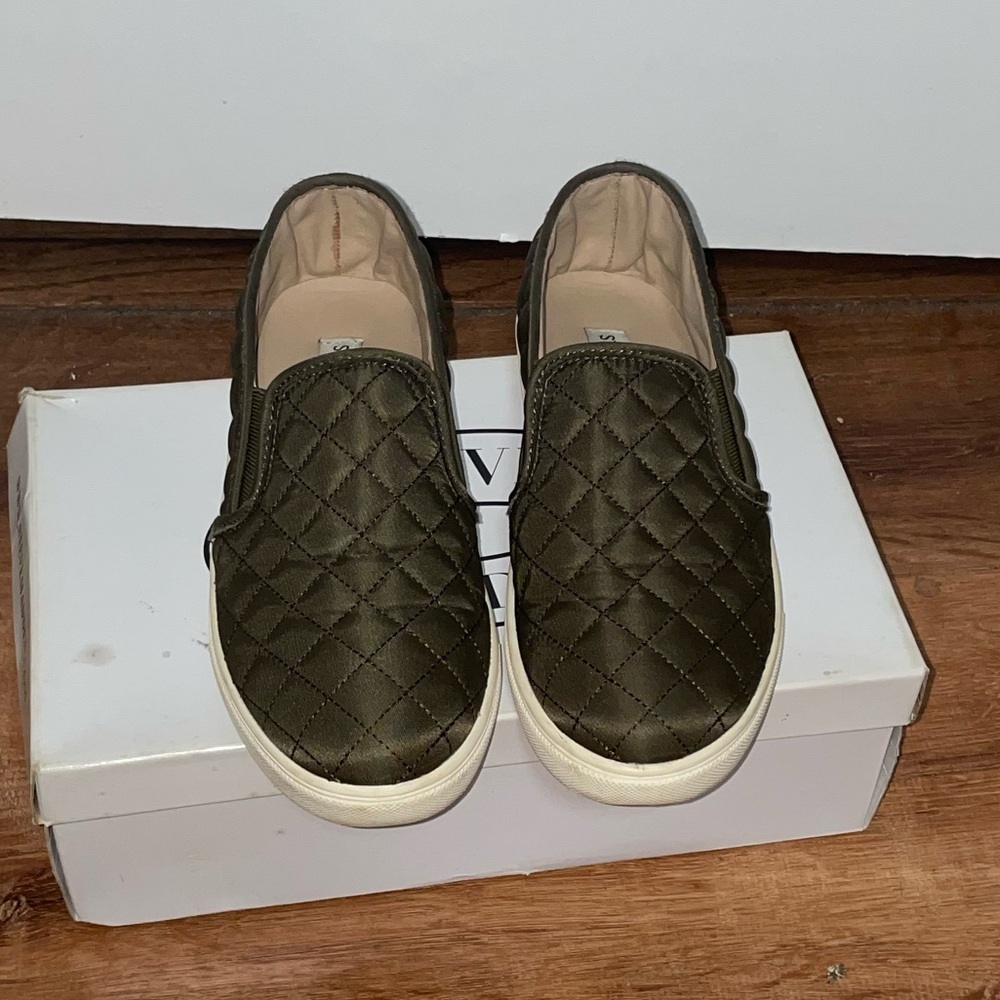 Steve Madden’s Ecentrct Olive Slip On
